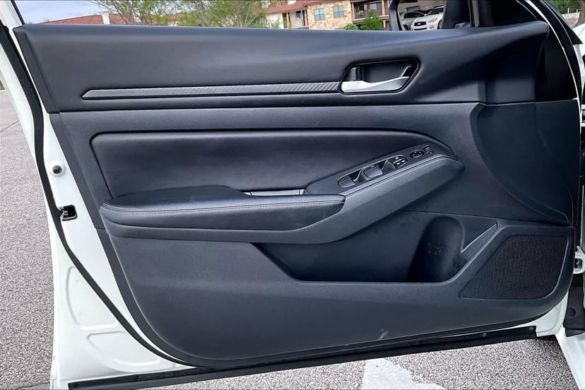 2025 Nissan Altima - Image 22
