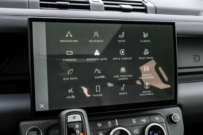 2026 Land Rover Defender 110 - Image 28