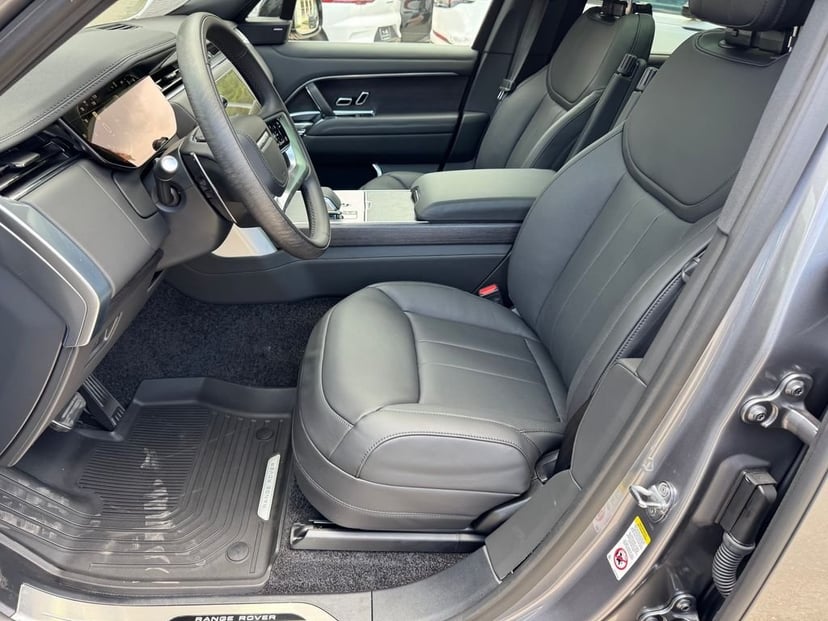 2026 Land Rover Range Rover - Image 3