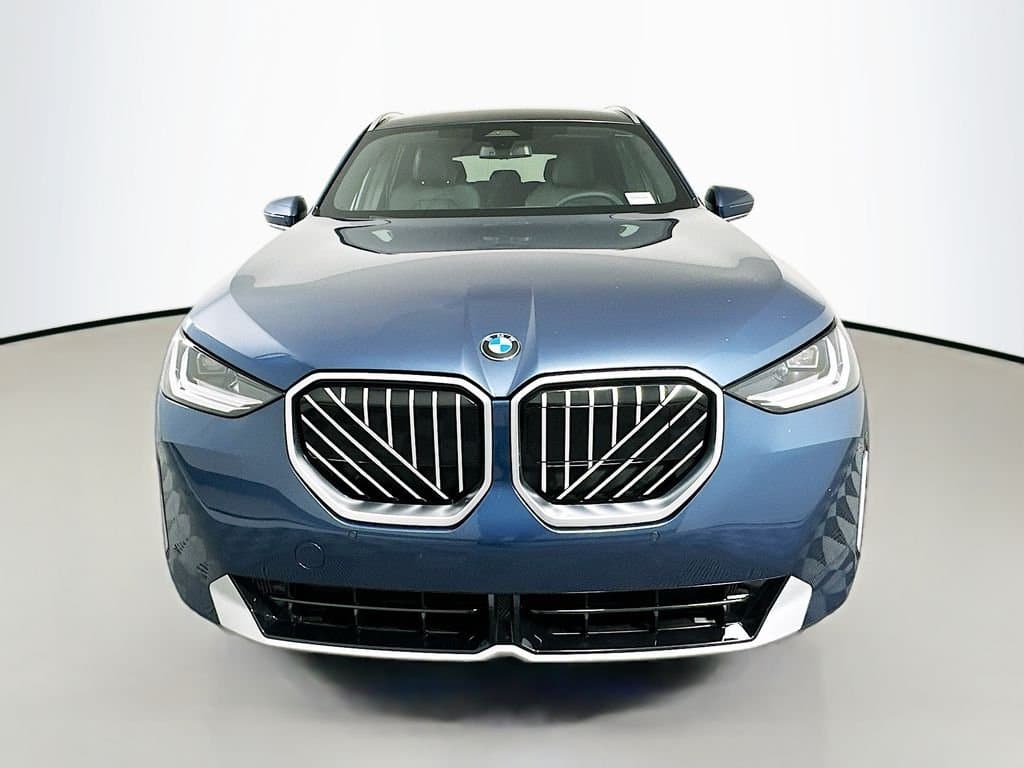 2025 BMW X3 - Image 2