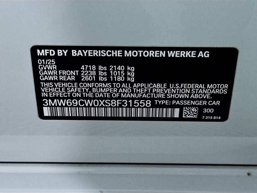 2025 BMW 3 Series - Image 32