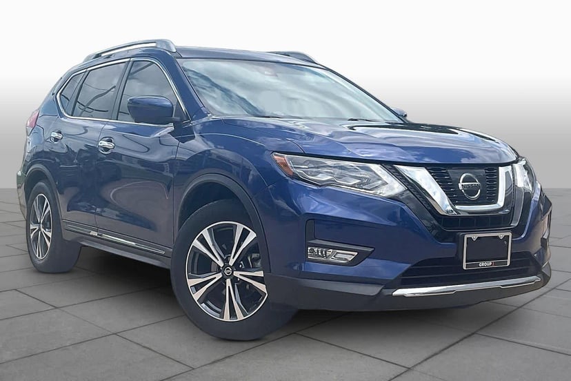 2017 Nissan Rogue - Image 3