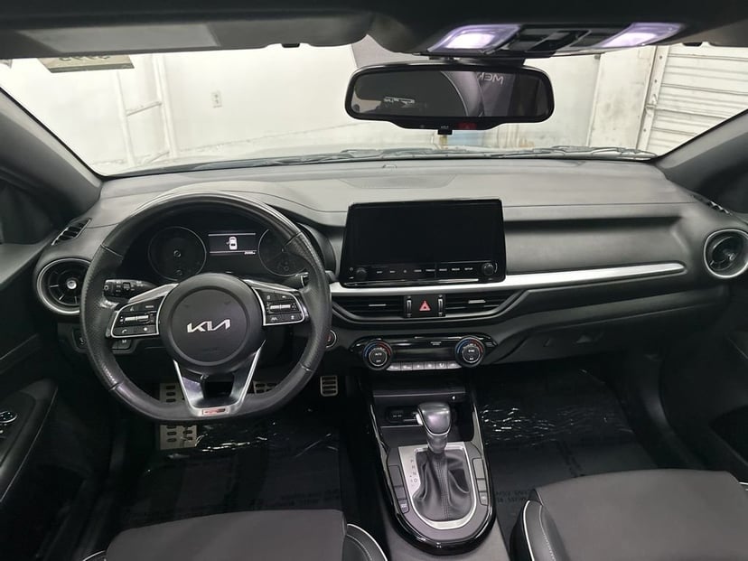 2024 Kia Forte - Image 23