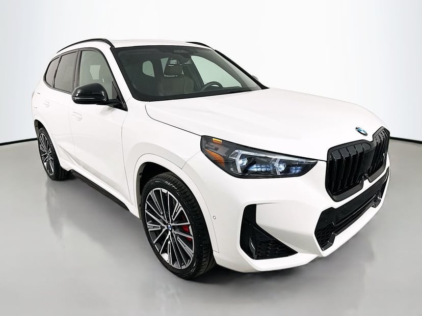 2025 BMW X1 - Image 3