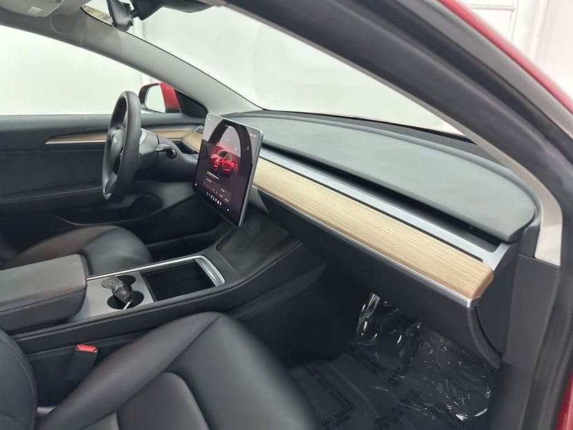 2023 Tesla Model 3 - Image 25