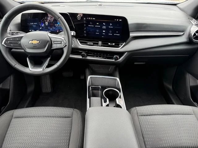 2025 Chevrolet Equinox - Image 19