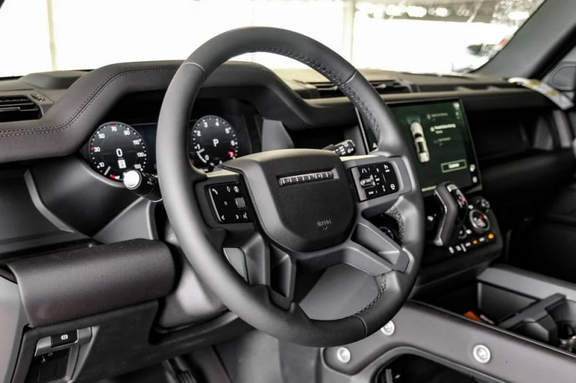 2026 Land Rover Defender 110 - Image 14