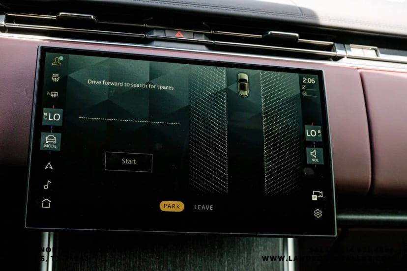 2026 Land Rover Range Rover - Image 36