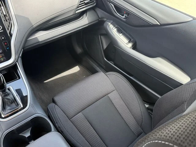 2025 Subaru Outback - Image 25