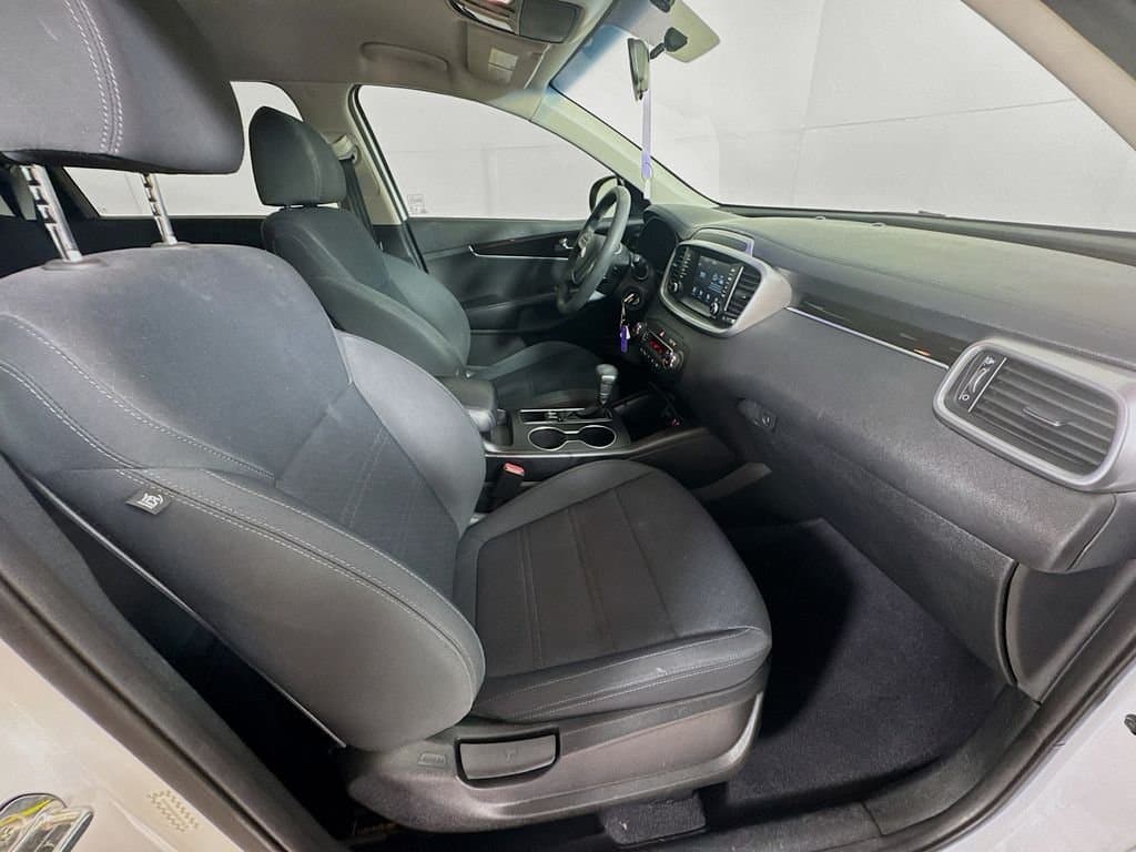 2019 KIA Sorento - Image 34