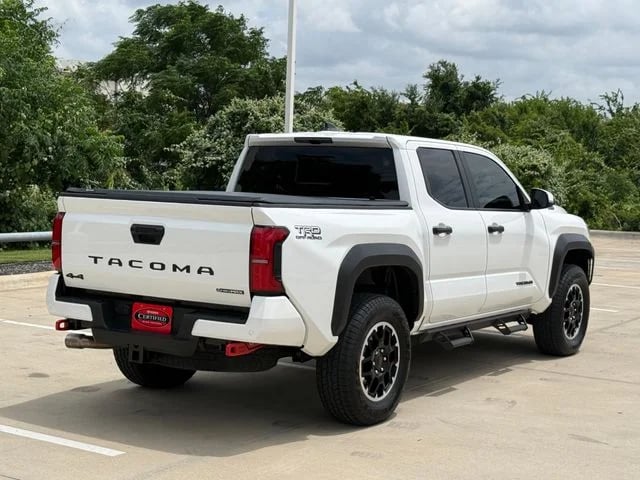 2025 Toyota Tacoma Hybrid - Image 4