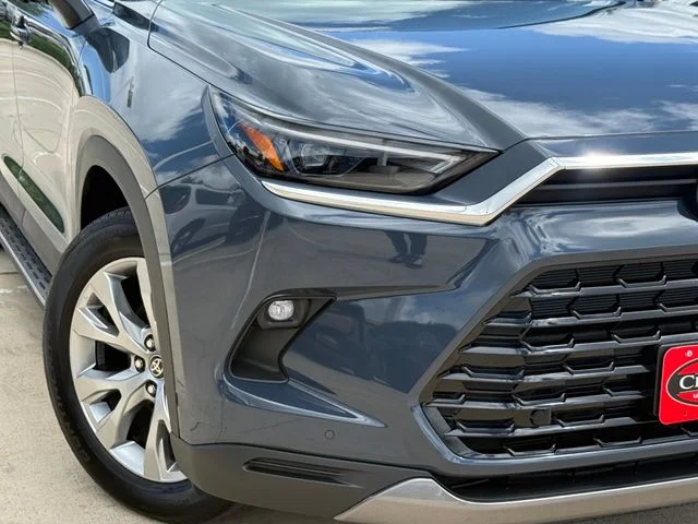 2026 Toyota Grand Highlander Hybrid - Image 3