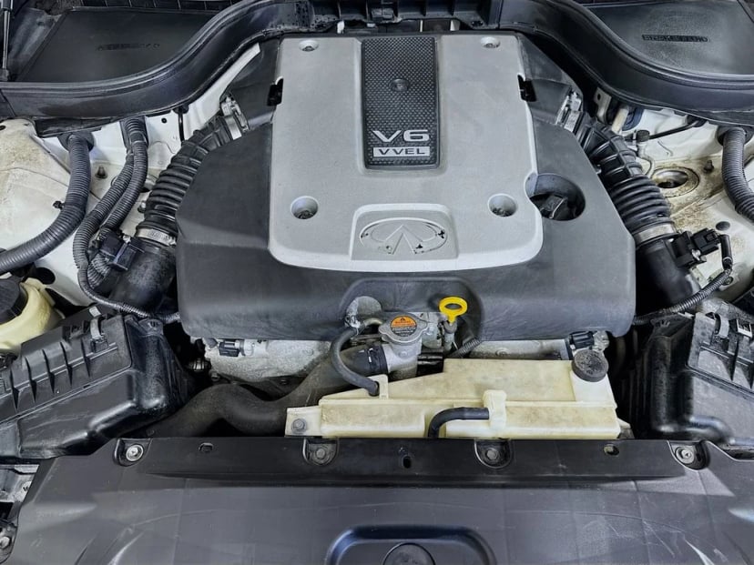 2013 INFINITI G37 - Image 40