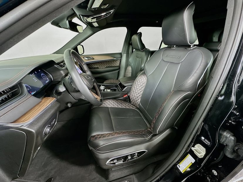 2024 Jeep Grand Cherokee - Image 21