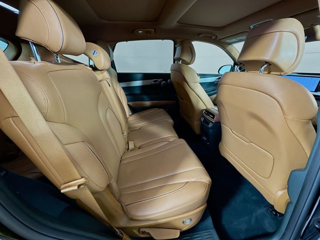 2025 GENESIS GV80 - Image 36