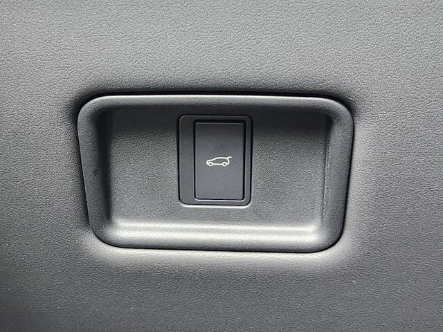 2025 Land Rover Range Rover Sport - Image 21