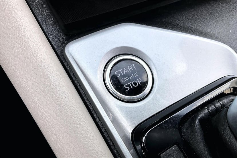 2025 Nissan Altima - Image 36