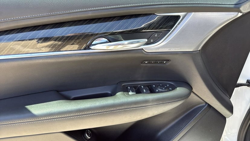 2021 Cadillac XT6 - Image 10