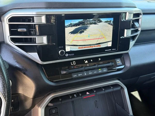 2022 Toyota Tundra - Image 19