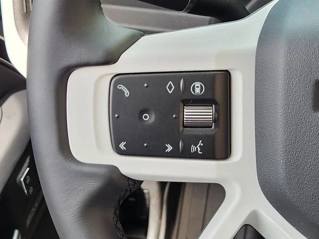 2026 Land Rover Defender 130 - Image 26