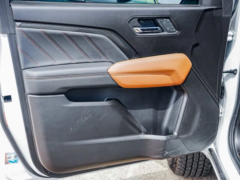 2025 GMC Canyon - Image 24