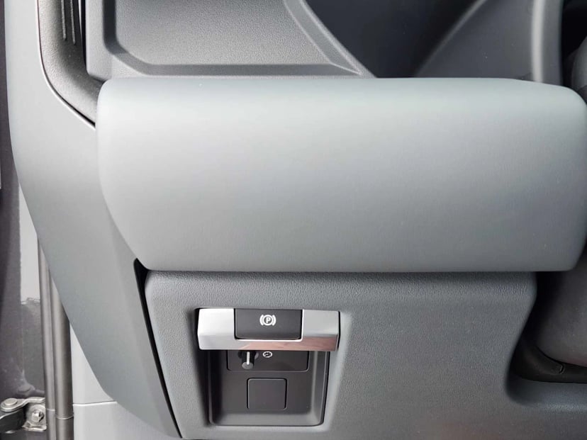 2026 LAND ROVER Defender 130 - Image 21