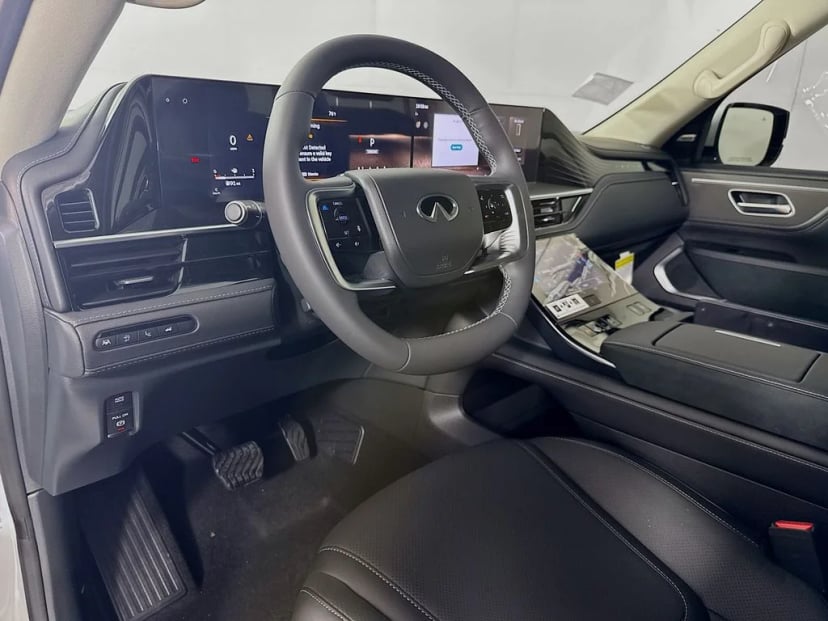2026 INFINITI QX80 - Image 9