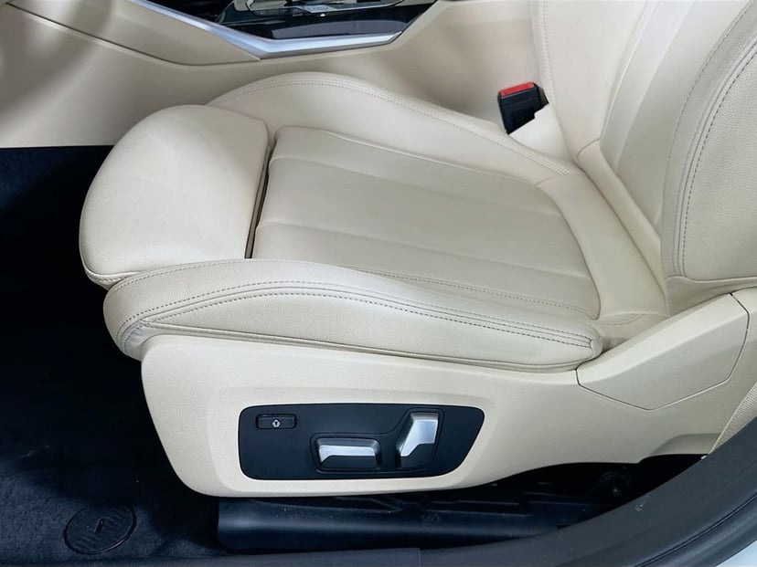 2020 BMW 3 Series - Image 19