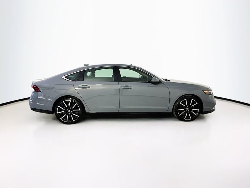2023 Honda Accord Hybrid - Image 10