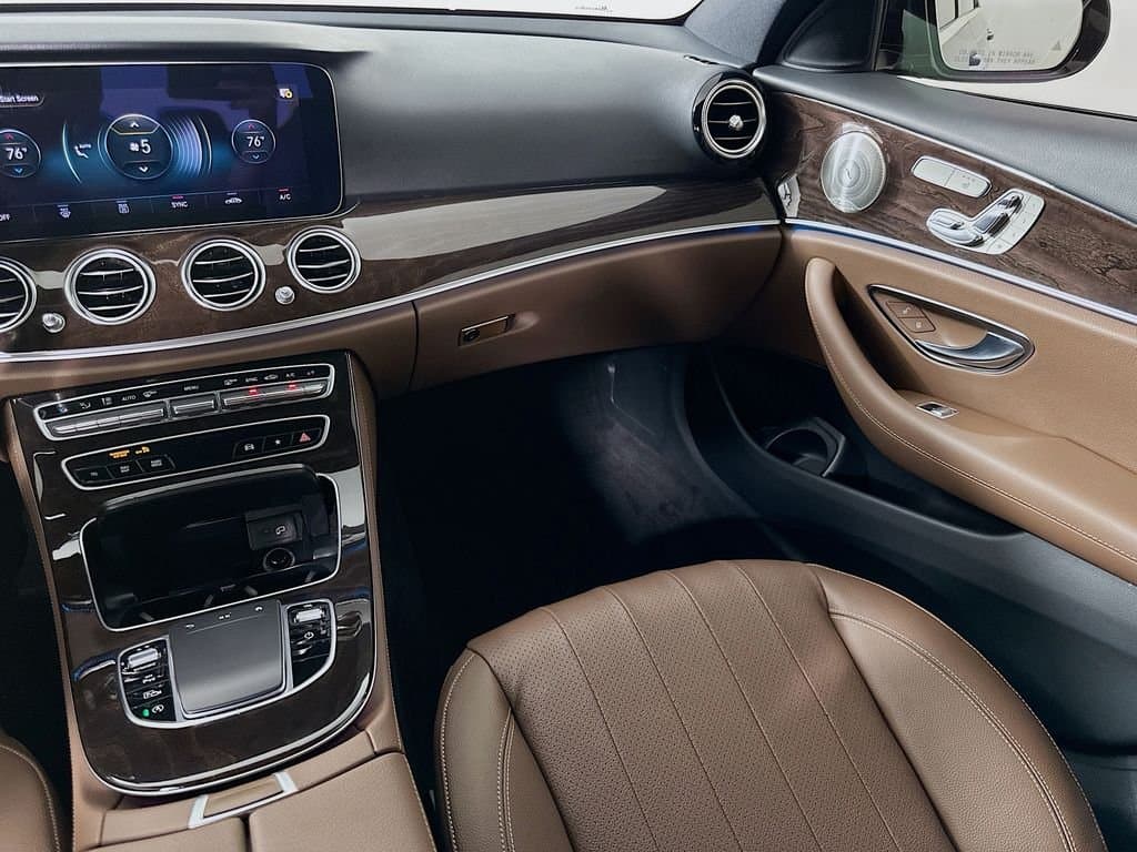 2021 Mercedes-Benz E-Class - Image 24