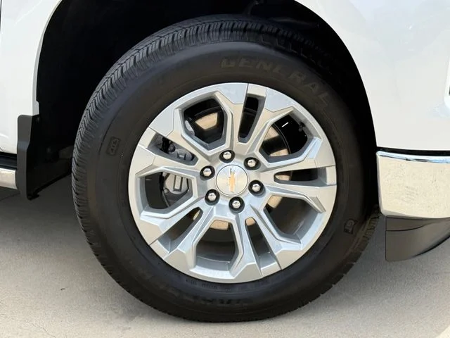 2024 Chevrolet Silverado 1500 - Image 2