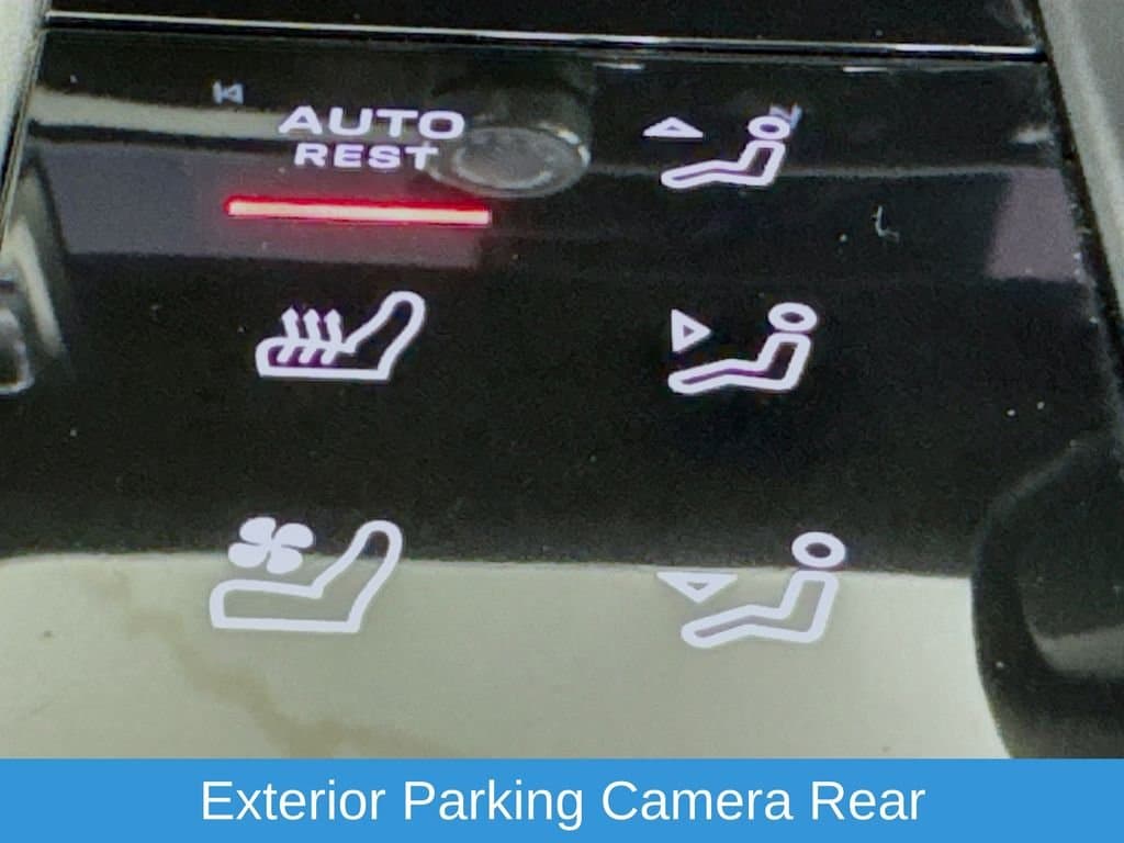 2024 PORSCHE Macan - Image 26