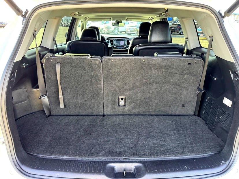 2019 Toyota Highlander - Image 8