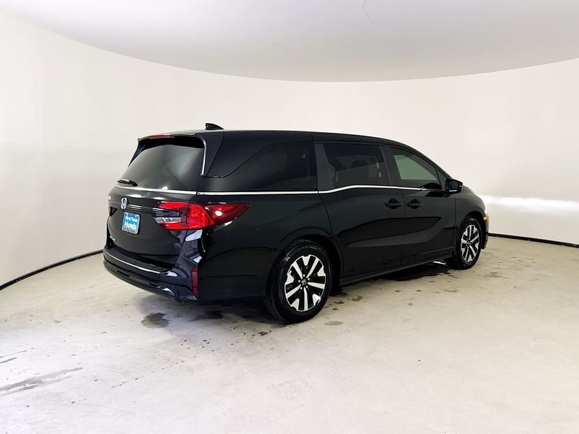 2026 Honda Odyssey - Image 8