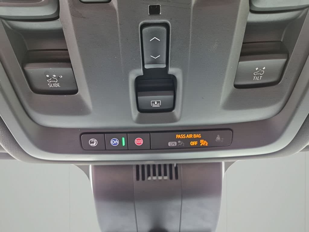 2023 GMC Yukon XL - Image 44