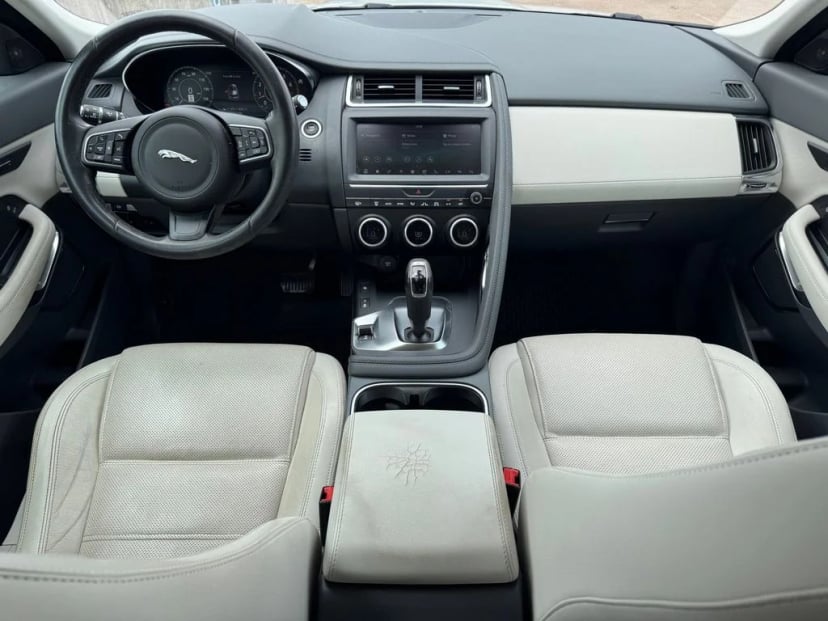2020 Jaguar E-PACE - Image 23