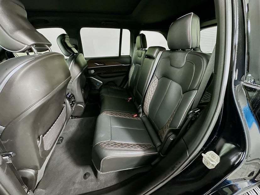 2024 Jeep Grand Cherokee - Image 25