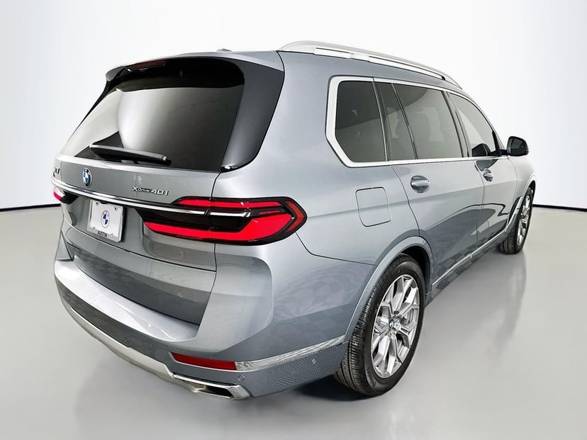 2024 BMW X7 - Image 5