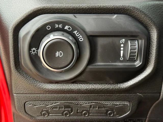 2025 Jeep Wrangler - Image 21
