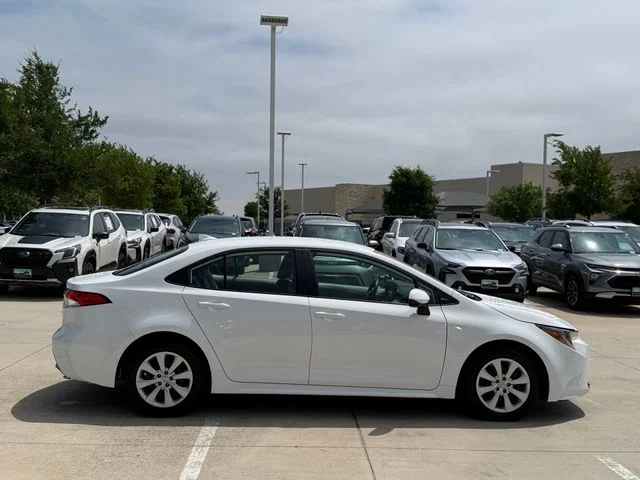 2026 Toyota Corolla - Image 6