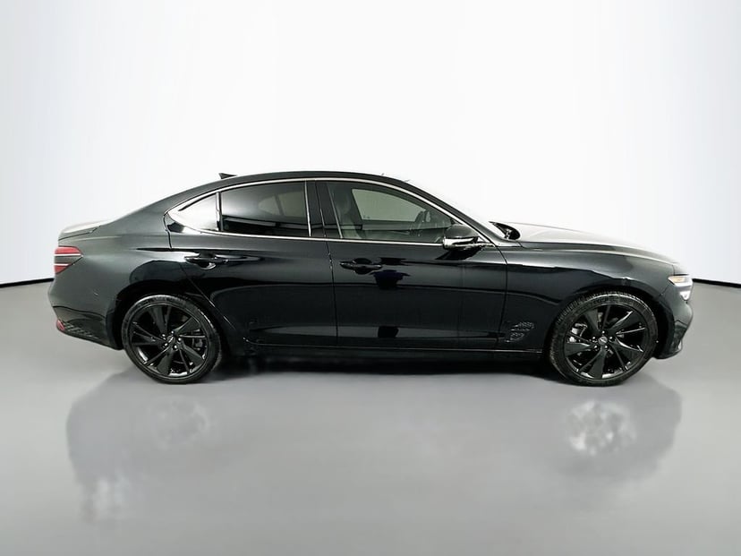 2023 Genesis G70 - Image 4