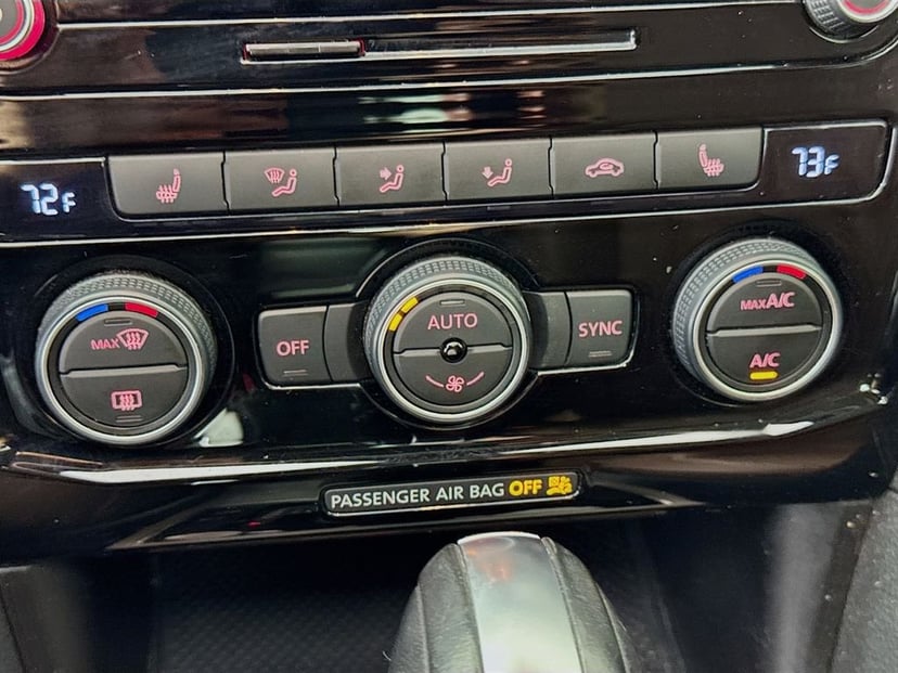 2022 Volkswagen Passat - Image 16