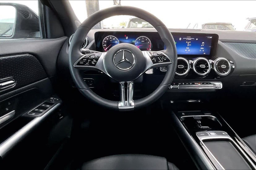 2025 Mercedes-Benz GLA 250 - Image 6