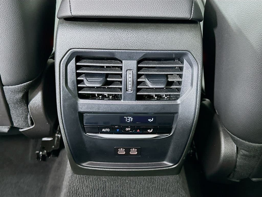 2025 BMW 3 Series - Image 26