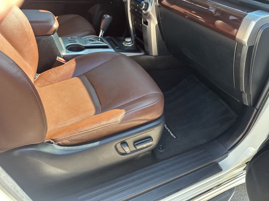 2020 Toyota 4Runner - Image 17