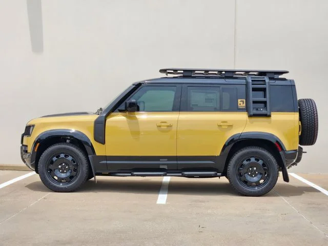2026 Land Rover Defender 110 - Image 4