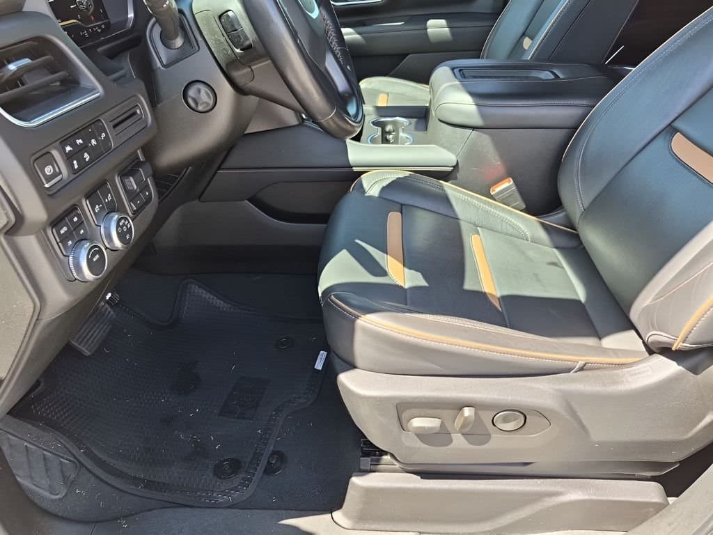 2022 GMC Yukon XL - Image 32