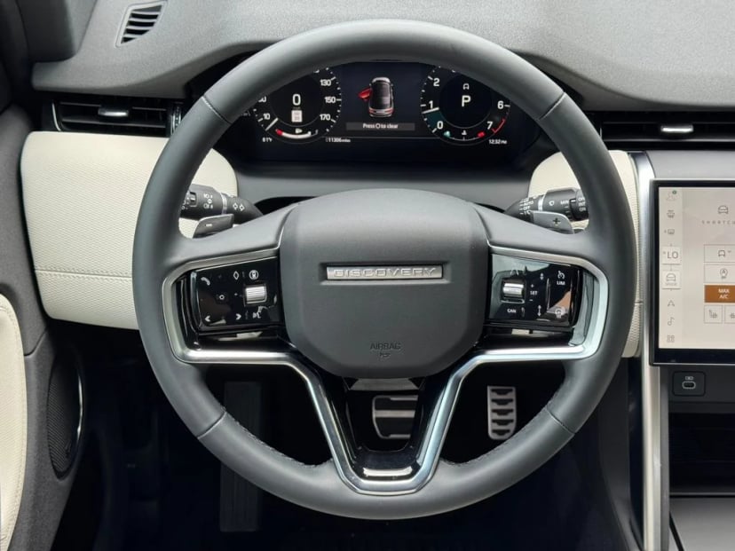 2025 Land Rover Discovery Sport - Image 25