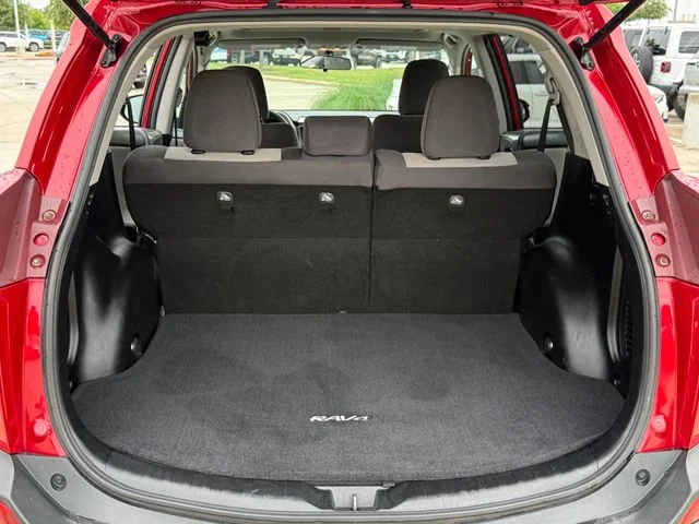2015 Toyota RAV4 - Image 29