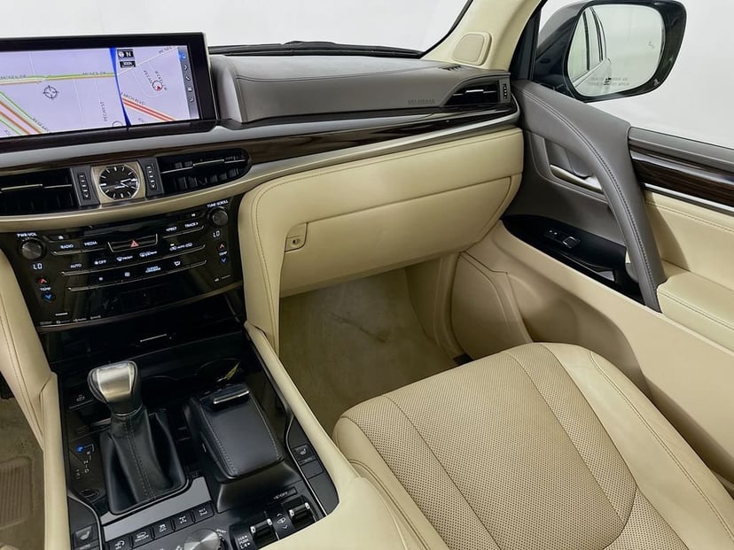2018 Lexus LX - Image 24
